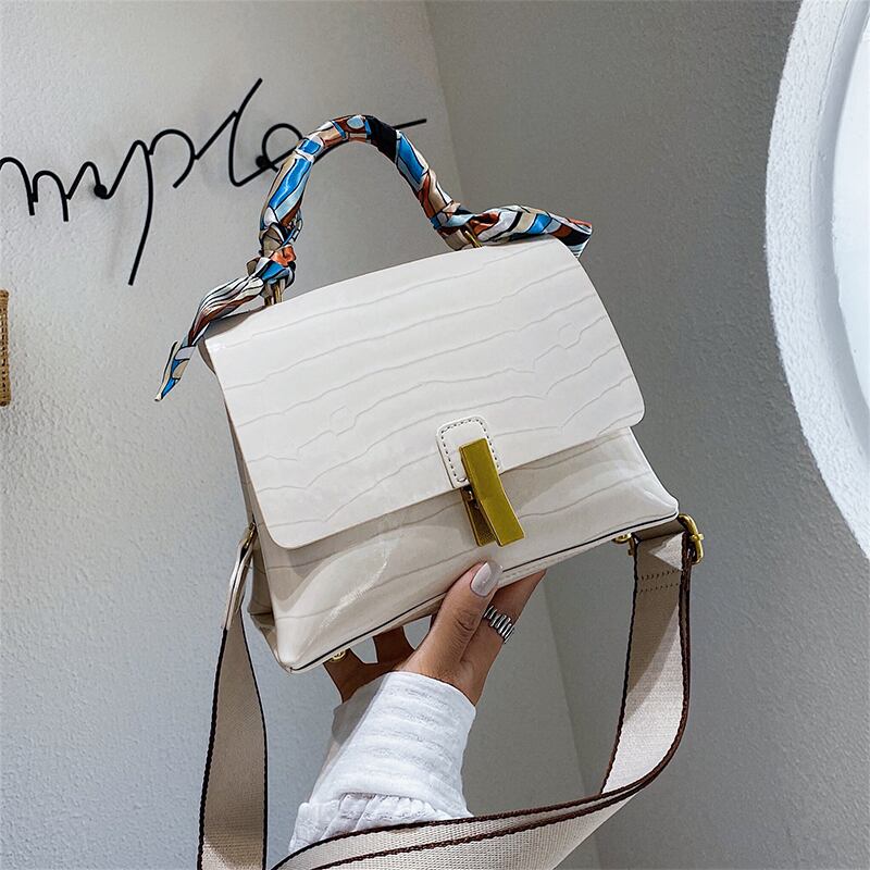 小さなバッグ女性バッグ2020夏の新しい波ins野生のブロードバンドポータブル小さな正方形のバッグテクスチャショルダーメッセンジャーバッグ Tiancai_Wing_Bag3878844