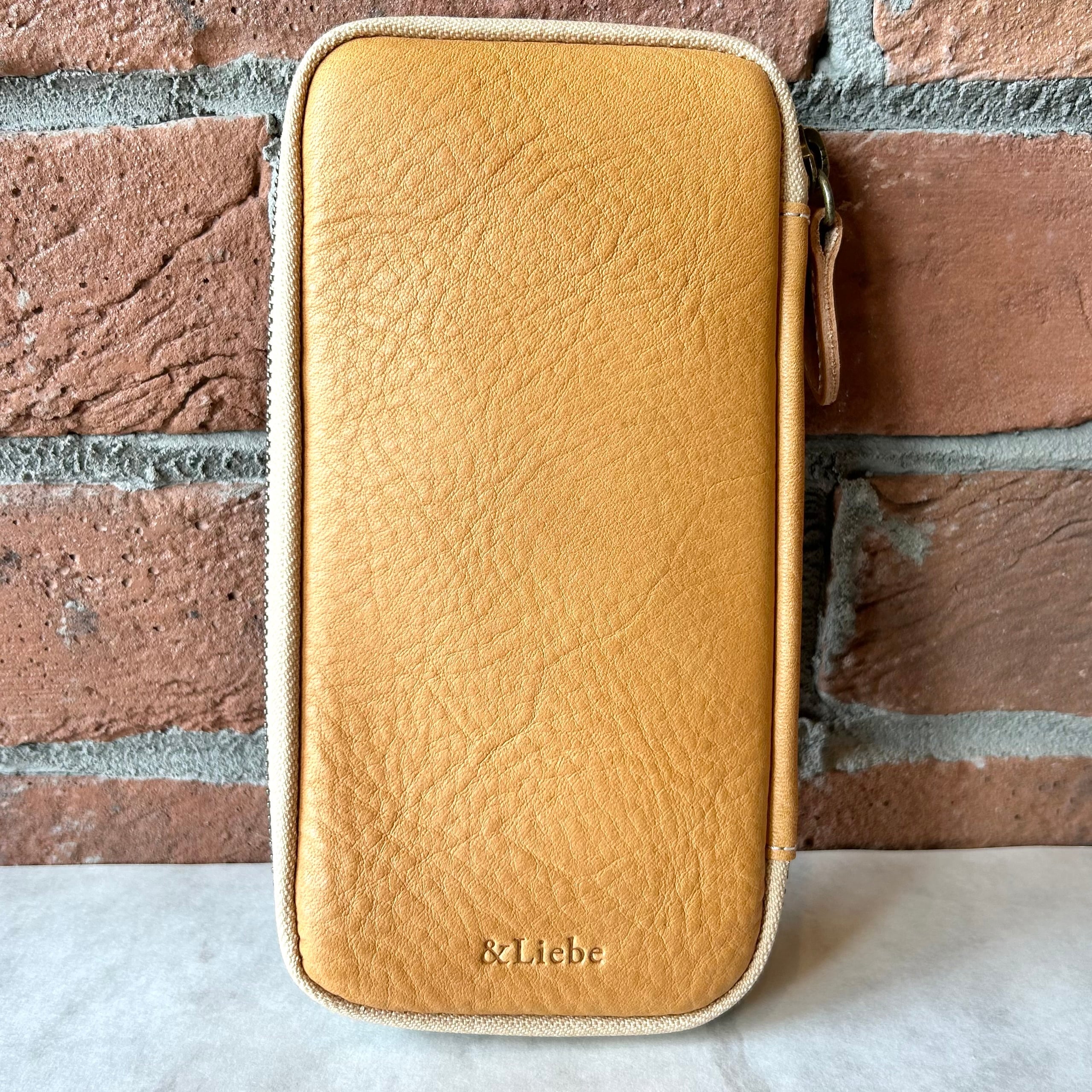 ＆Liebe「大切な6本を守って、眺めるジップペンケース（栃木レザー