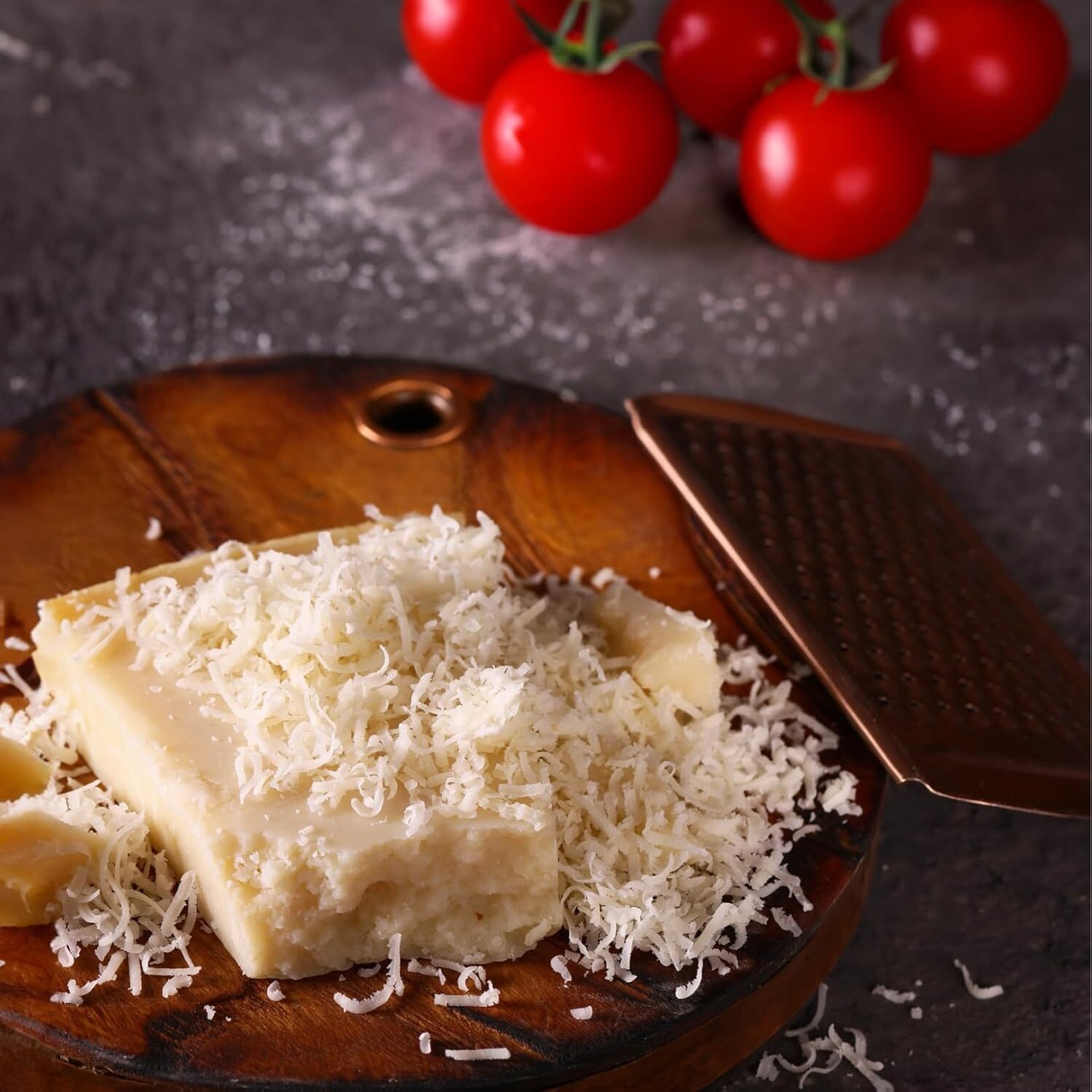 イタリア産 グラスフェッド パルミジャーノ・レッジャーノ 24ヶ月以上熟成 250g Grassfed Parmigiano Reggiano Cheese 24+ Months Aged 250g