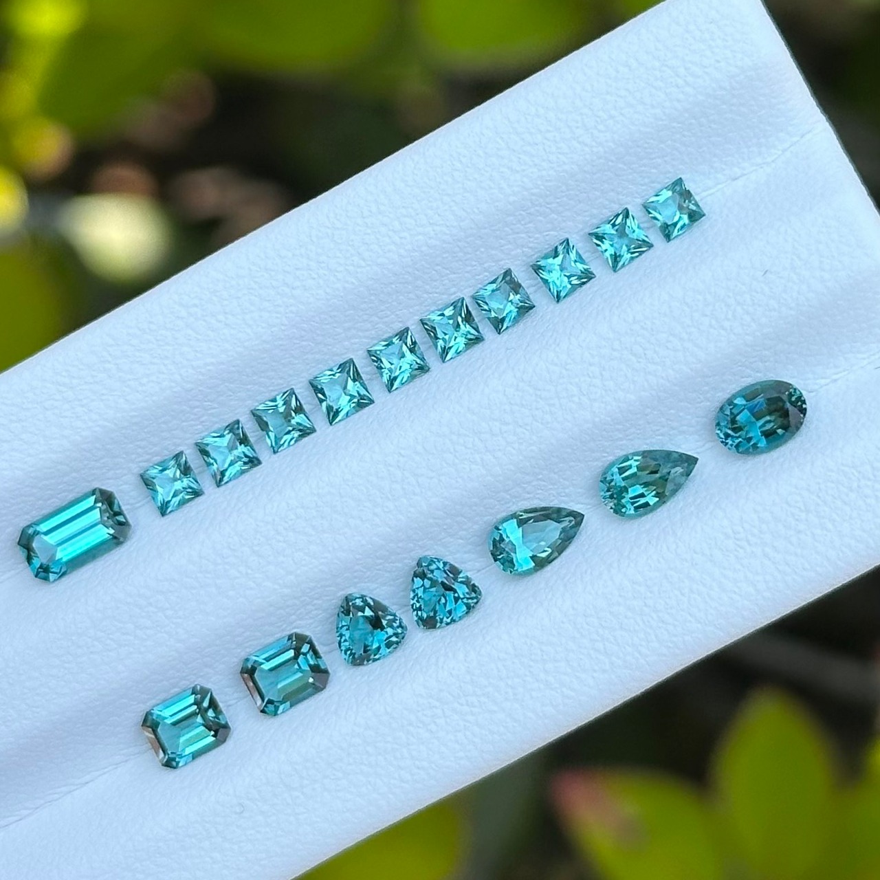 ラグーントルマリン 6.5x3.7mm, 0.52ct, ナミビア産