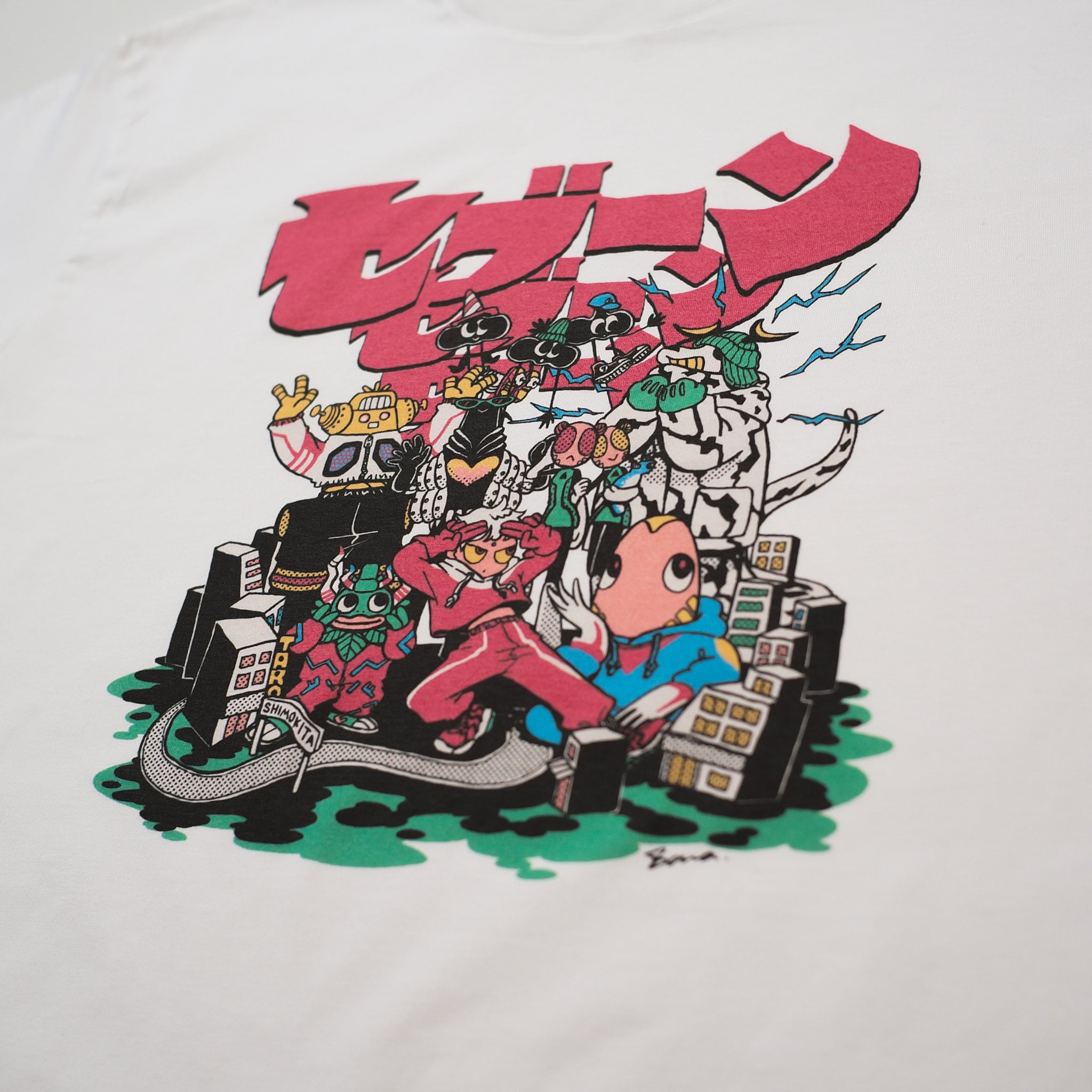 M/TAG T-shirts 