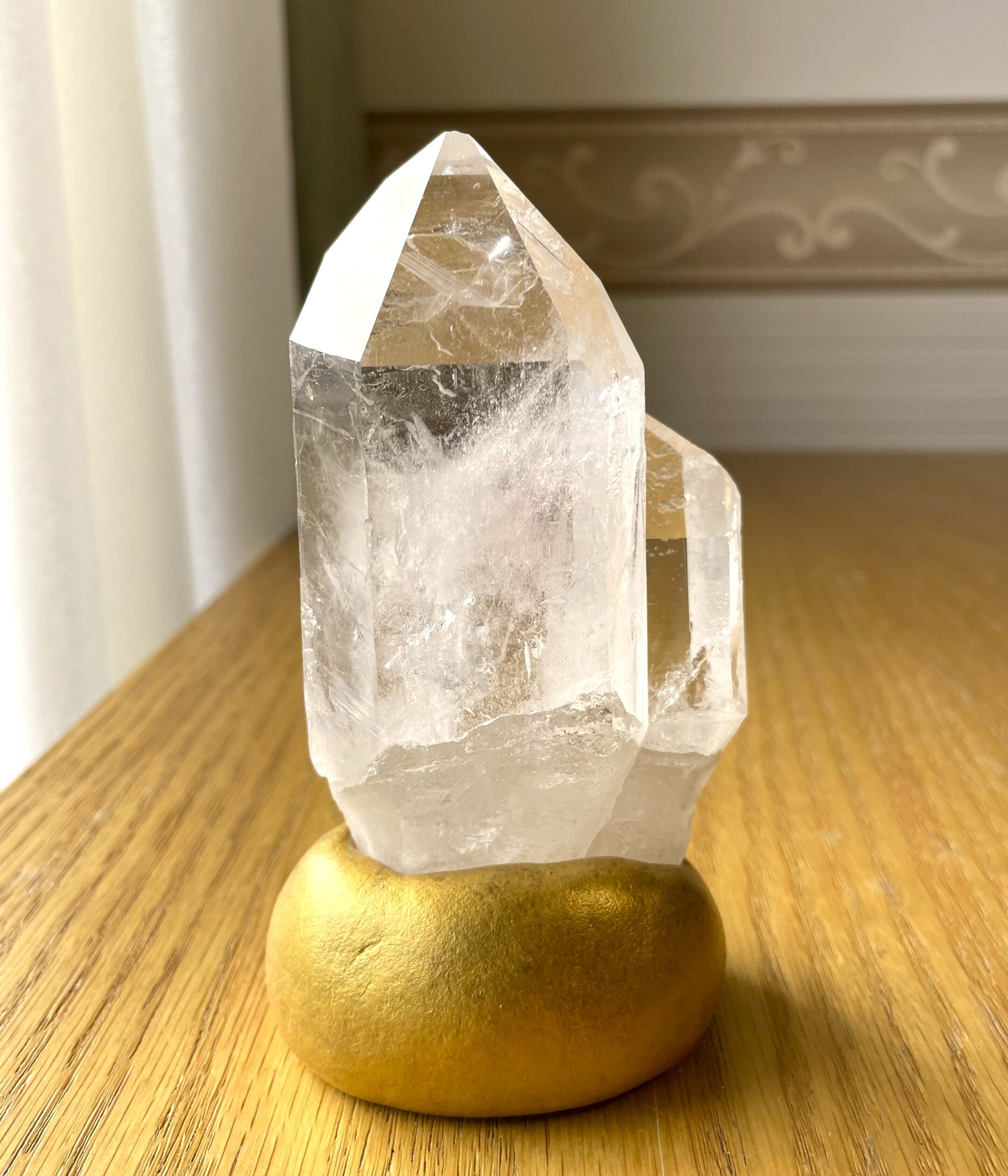 残り1点品‼️高品質✨パイライトとクリスタルのクラスター透明台座付き