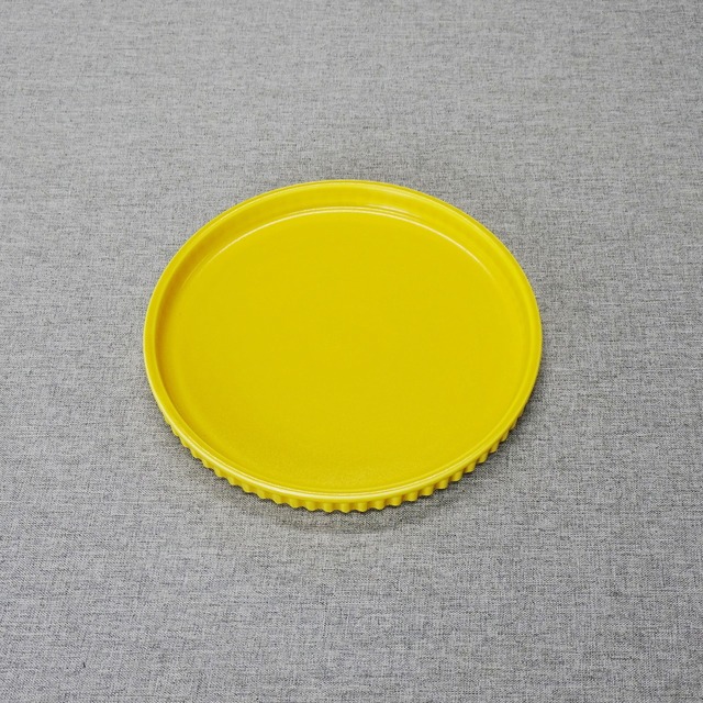 波佐見焼　ギア　18.0cmプレート皿（マスタード）１ヶ入化粧箱