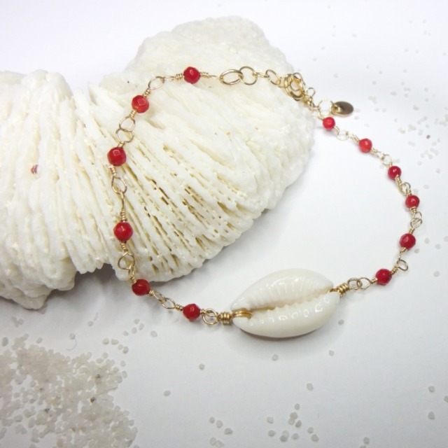 Cowry × Red Coral Bracelet