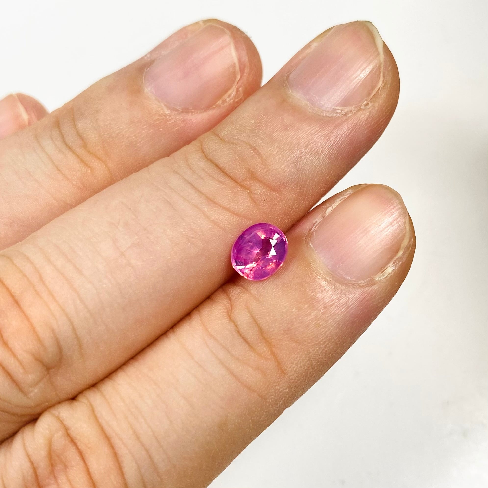 シルキー×オレンジピンクのかわいいが渋滞するサファイア