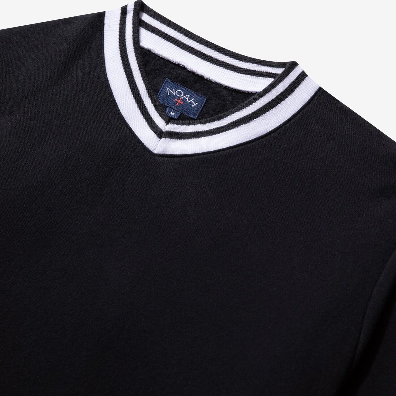 V-Neck Sweatshirt(Black) | Noah 