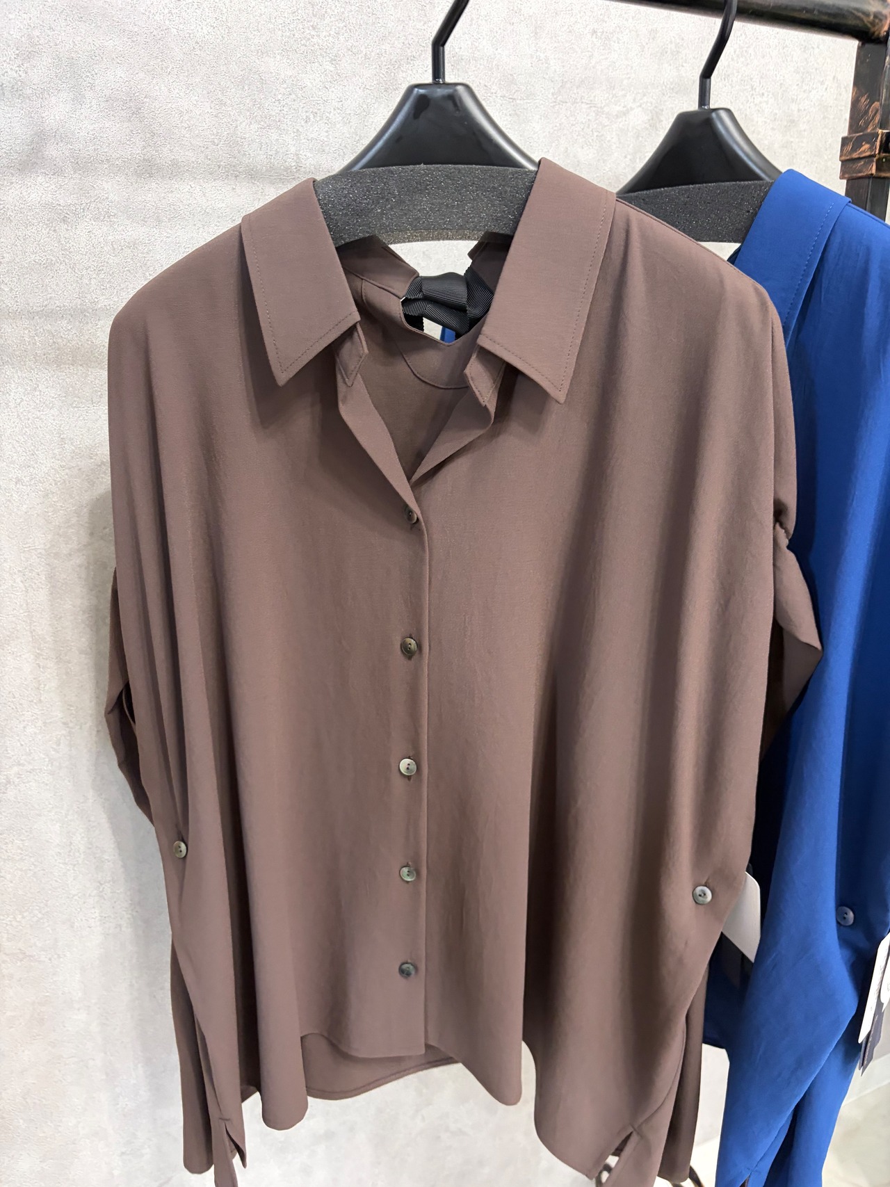 【ROBE】ノルディス　バックテープシャツブラウス　631426