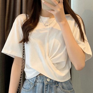 Tシャツ トップス ツイストアシメTシャツ レディース ツイストTシャツ アシメネックTシャツ 半袖 クルーネック 無地 ツイスト ねじりデザイン 白 灰色 黒 ホワイト グレー ブラック オシャレ シンプル きちんと感 可愛い キレイめ 上品 知的 ハンサム マニッシュ カジュアル 春 夏 秋 冬 デイリー おでかけ オンオフ兼用 公園コーデ アウトドア 普段着 コンパクト スマート 細見え スタイルアップ 新鮮 上級者 動きやすい ゆったり 体型カバー インスタ映え トレンド モノトーン