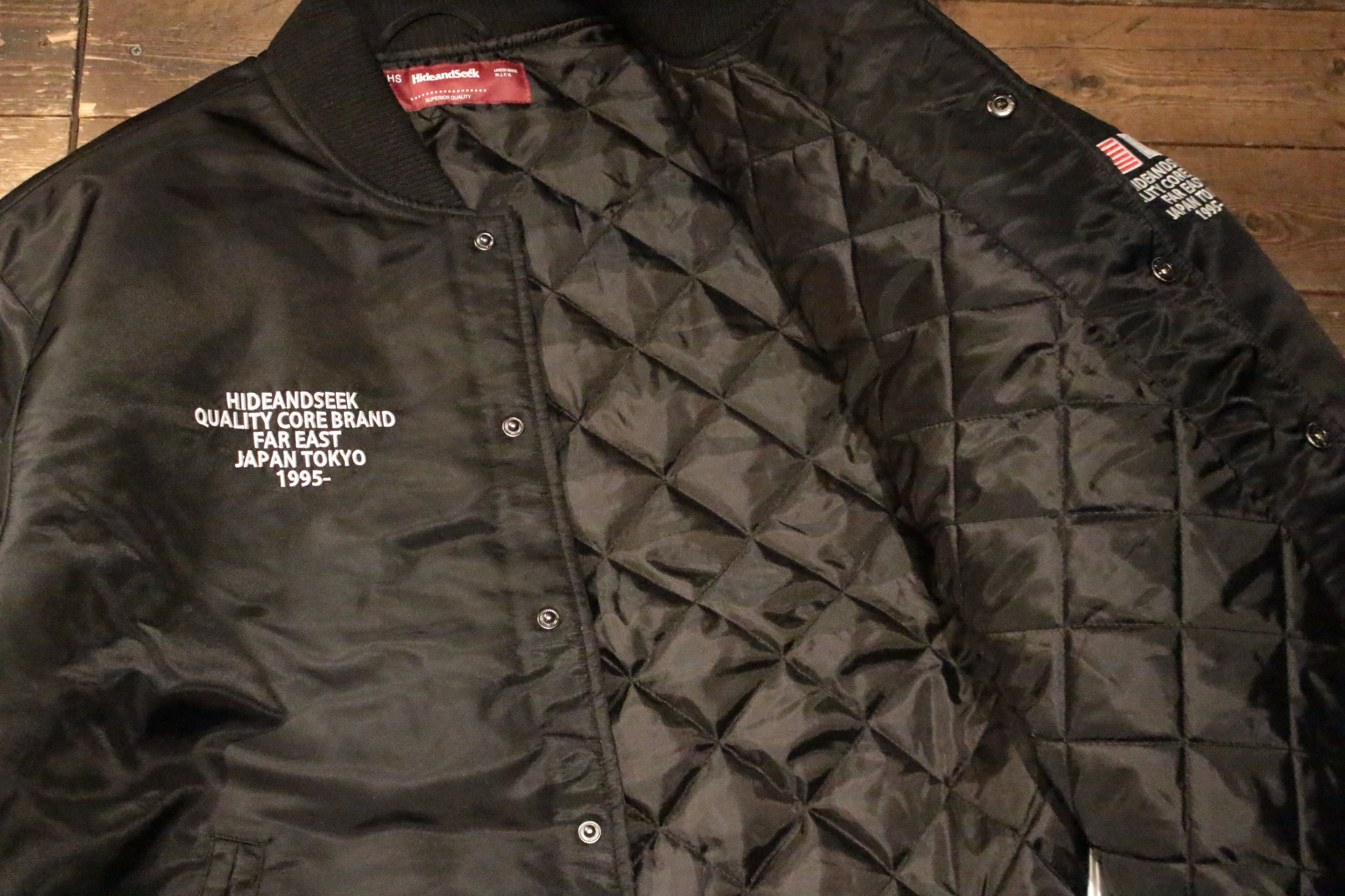 HIDE AND SEEK】Stadium Jacket (25aw) -BLACK (ハイドアンドシーク