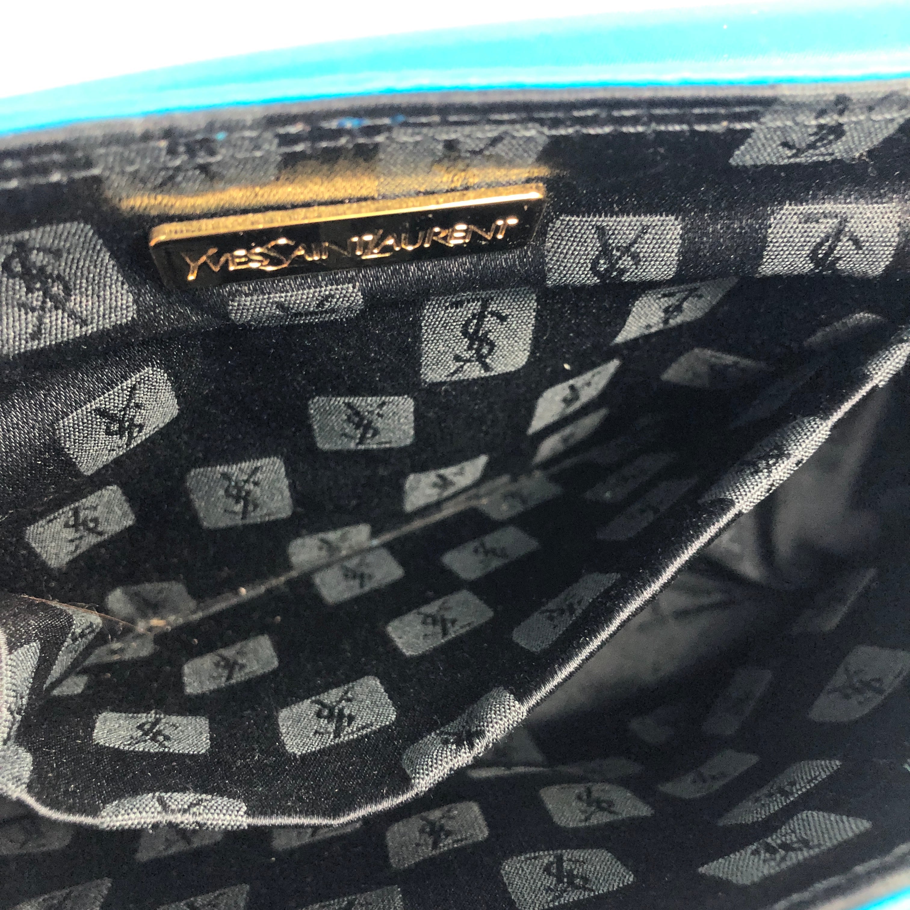 Yves Saint Laurent イヴ ・サンローラン ナイロン ショルダーバッグ