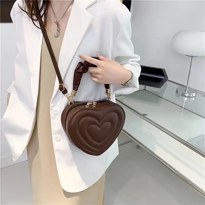 Kate Spade ショルダーバッグ レザー ハート型装飾 付属品あり｜バッグ