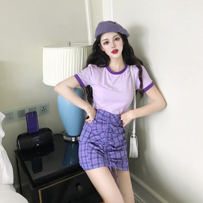 軽く調理されたスーツ、香港の味、軽く調理されたスタイル、洋風、紫色の半袖Tシャツ、チェック柄のスカート、短いスカート、ツーピースの夏 1号婦人74599333577