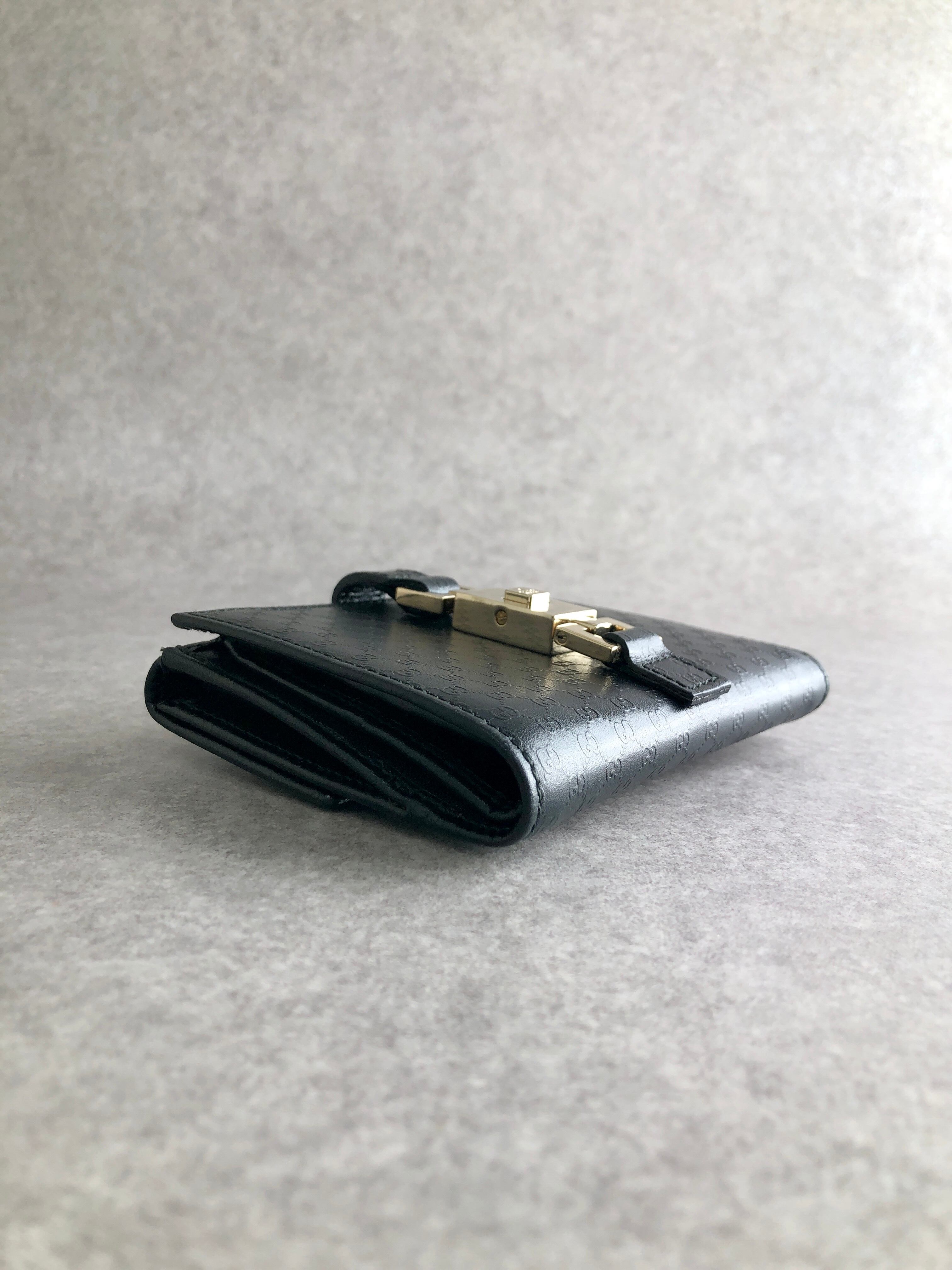 GUCCI グッチ ジャッキー 財布 ブラック GG柄 ロゴ レザー 2つ折り