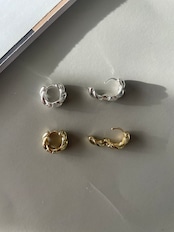 ラウンドツイストピアス