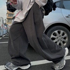 ビッグシルエット立体プリーツパンツ　1049