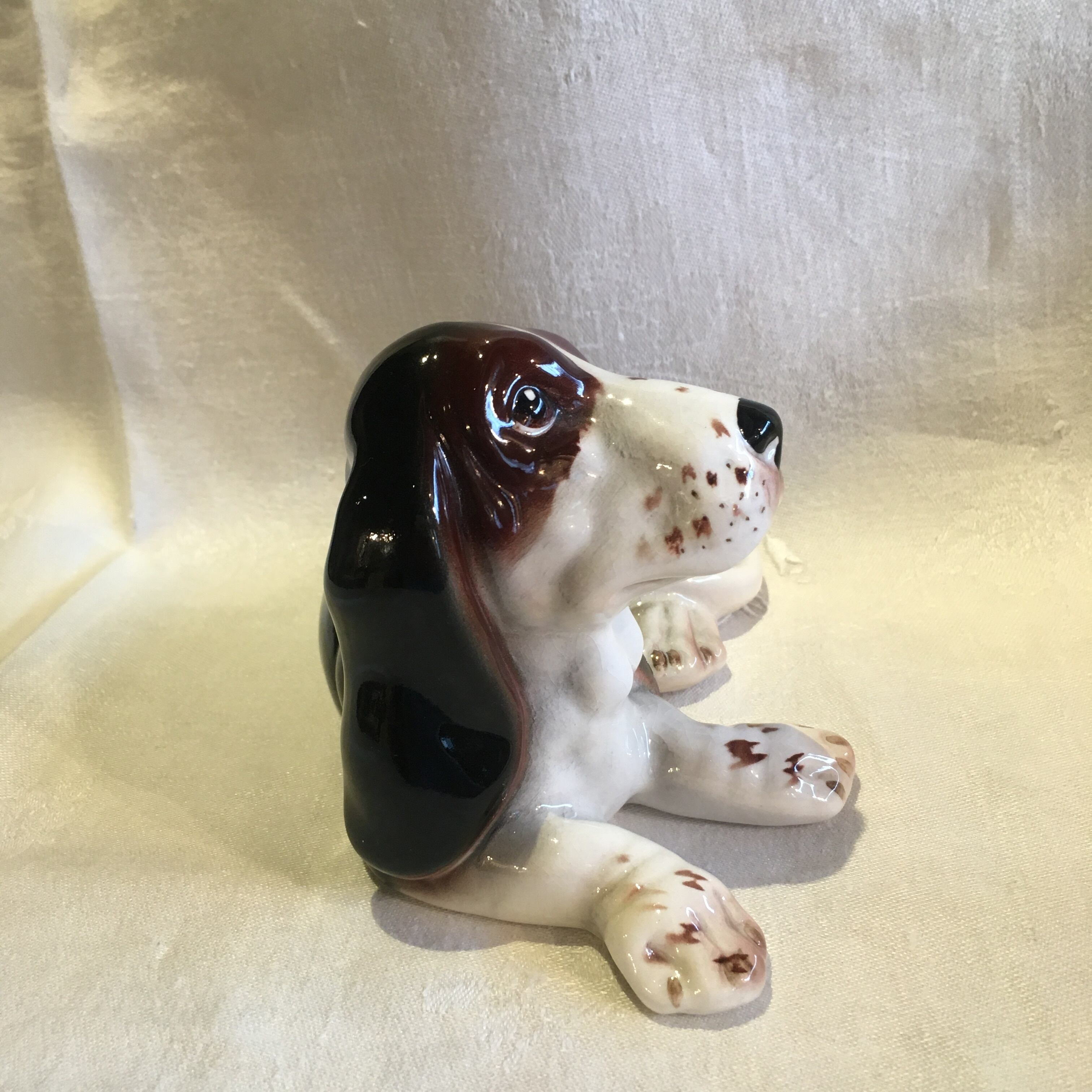 SyivaC（シルバック）陶器フィギュア バセット・ハウンド | Pay ID