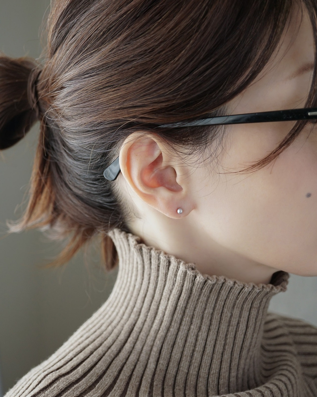 極小パールピアス-Gray／K14GF