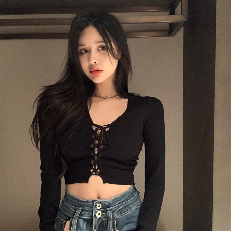 セクシーなインネクタイブラックニットボトミングカーディガンレディース秋スリム長袖セーターショートトップ ブラックストロベリース80801365745