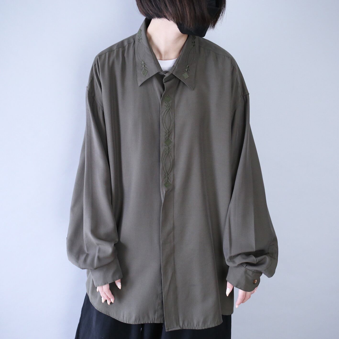 "刺繍" collar and fry-front minimal mode design loose shirt