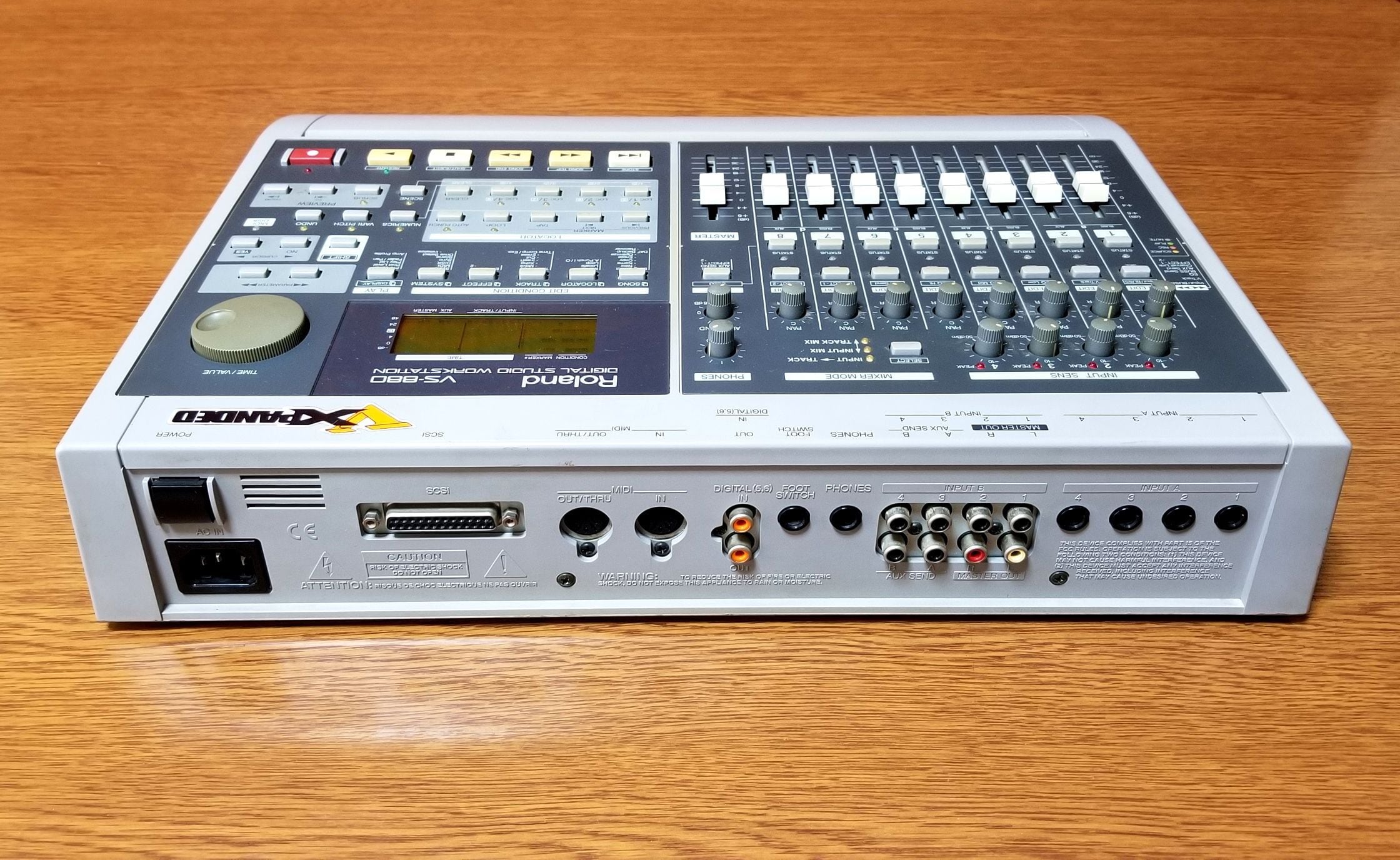 ローランドVS-880(デジタルMTR) Roland HDレコーダー VS-880 HD マルチ