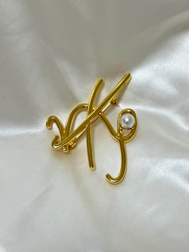 capricorn pearl brooch / gold (即納)