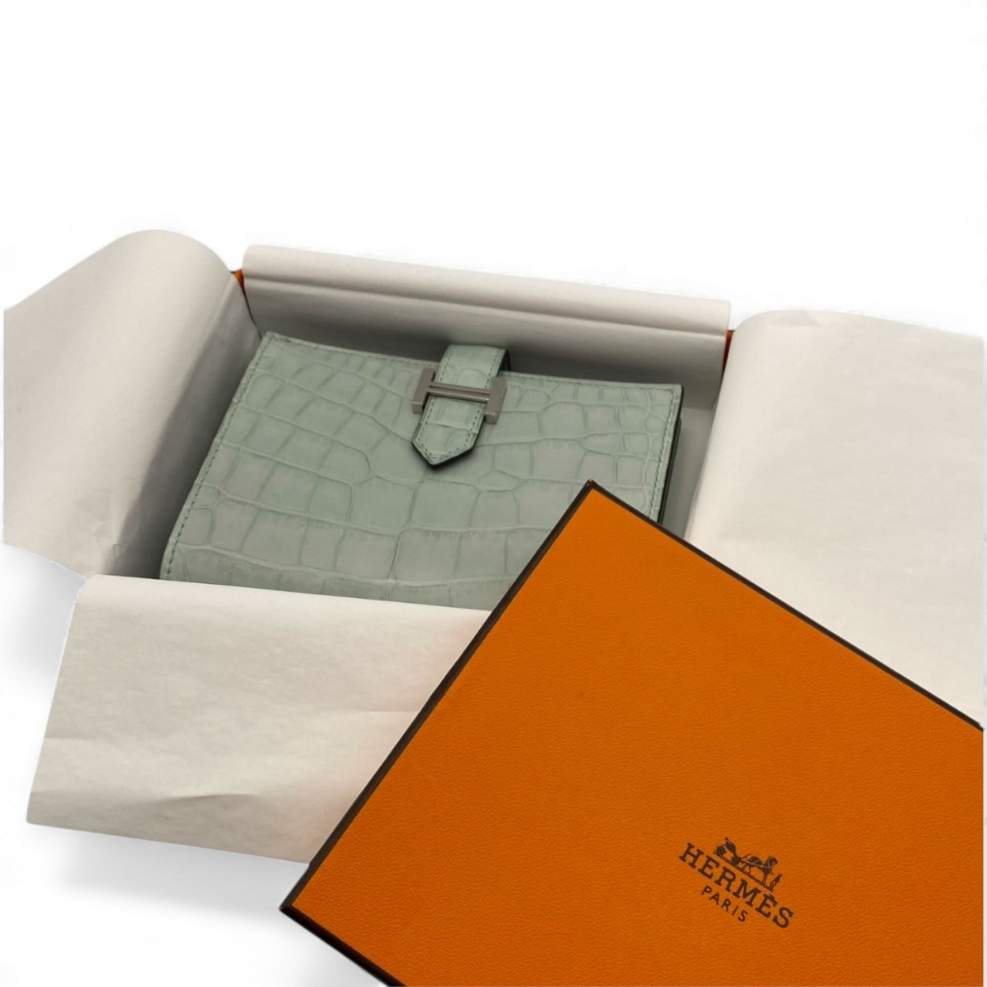 エルメス HERMES 二つ折り財布 ベアンコンパクト アリゲーター ハバナ シルバー金具 茶 クロコ K刻印(2025年製) 【箱】【中古】 エルメス HERMES 二つ折り財布 ベアンコンパクト アリゲーター ハバナ