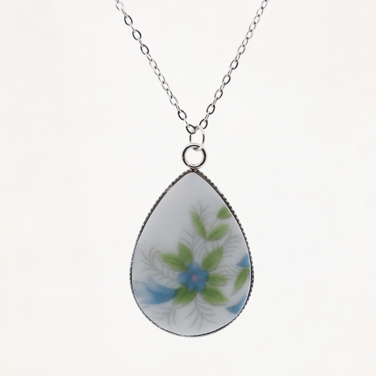 Framed Necklase36