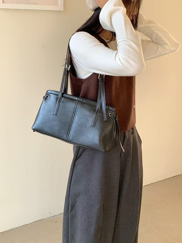 (即納) Fil. / Classic leather shoulder bag 2color