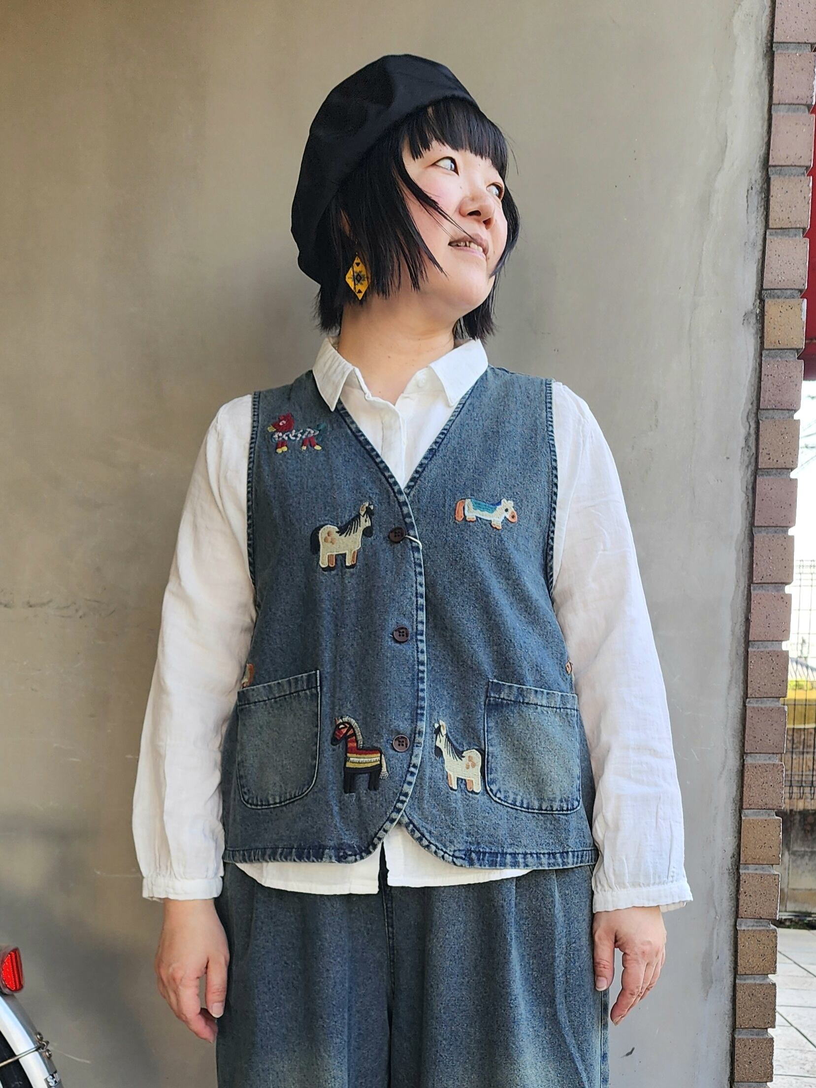 色んなお馬さん刺繍のデニムベスト | ワンダフル商会