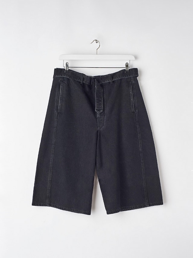 LEMAIRE　TWISTED SHORT　DENIM SOFT BLEACHED BLK　PA1107 LD1023