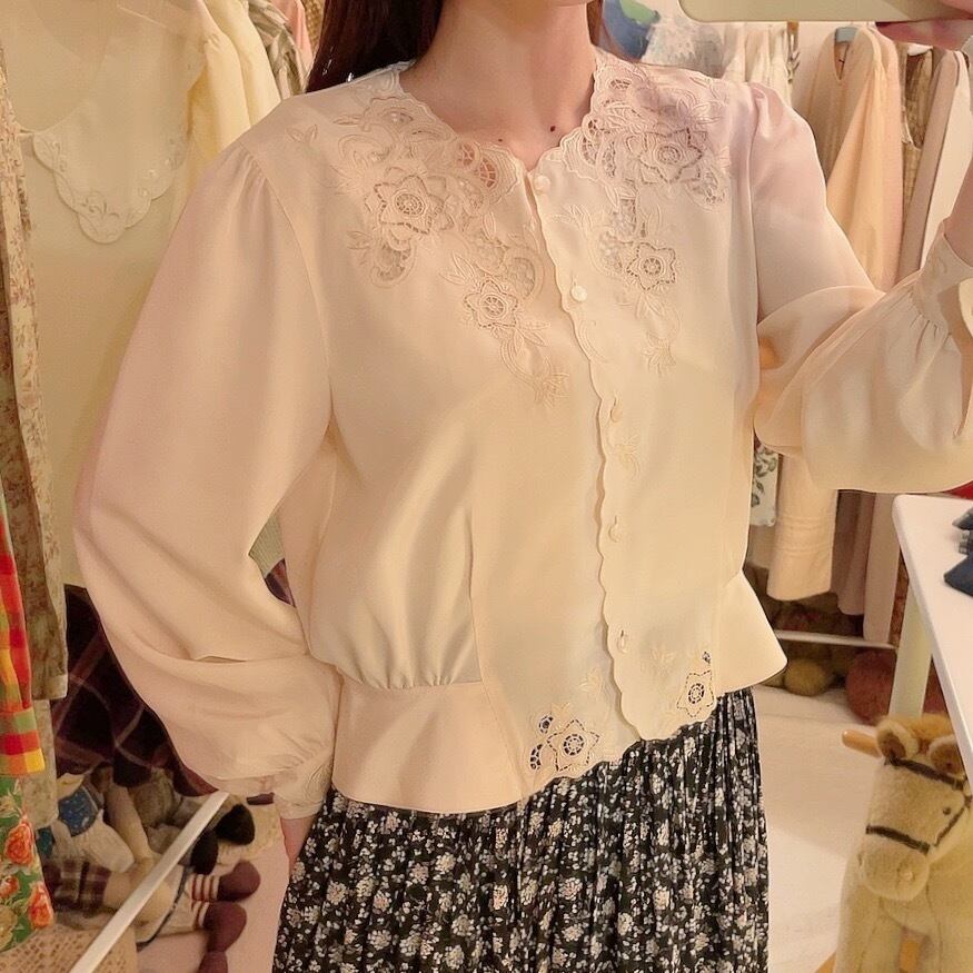 pale pink embroidery peplum blouse