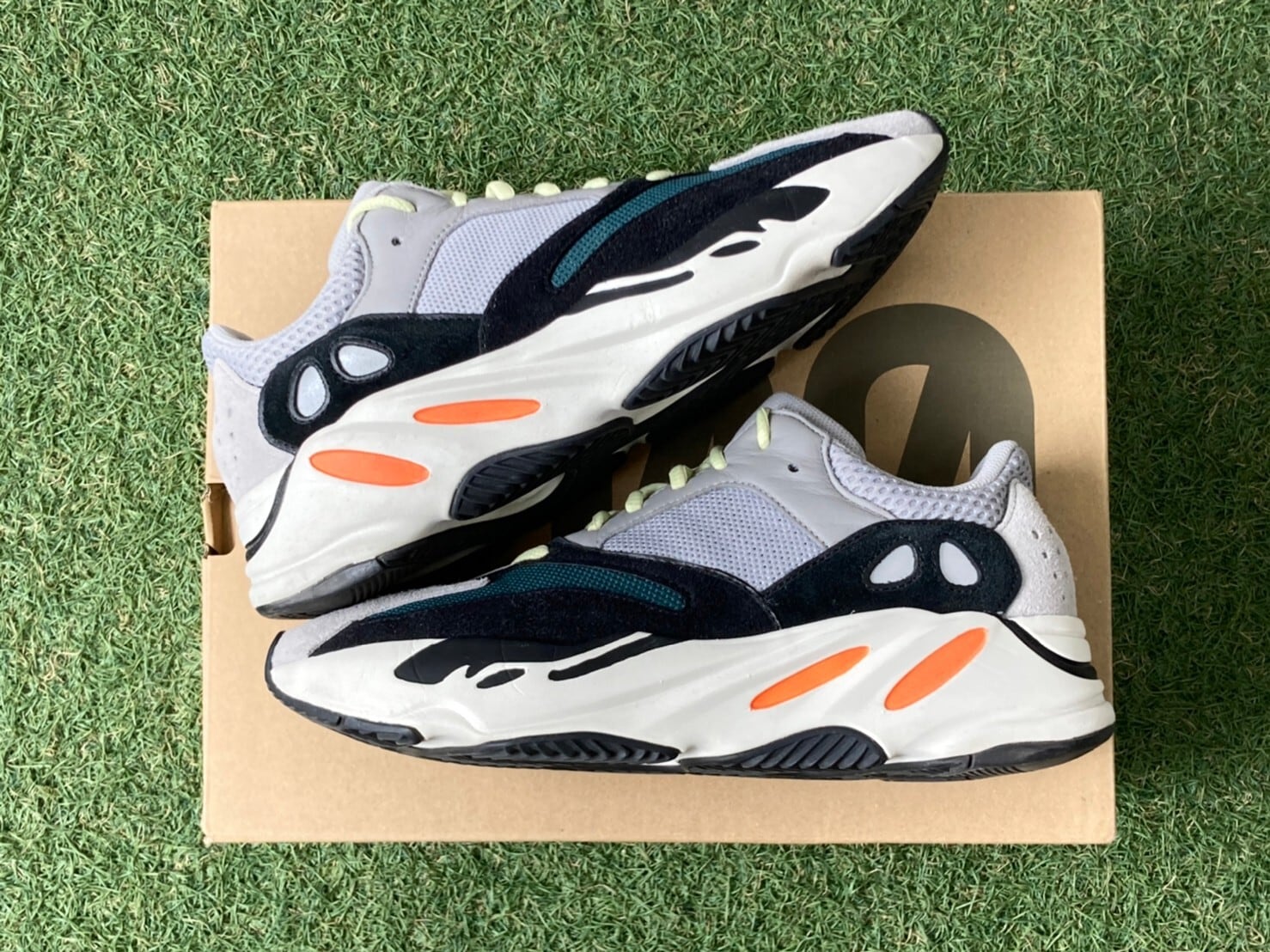 【確実正規】27センチ Yeezy boost 700