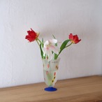 切り絵のような花瓶