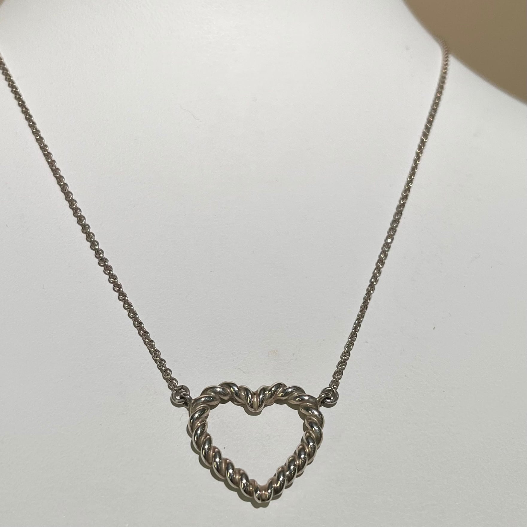 特集掲載【TIFFANY&CO.】2128ツイストハート ネックレス／シルバー925