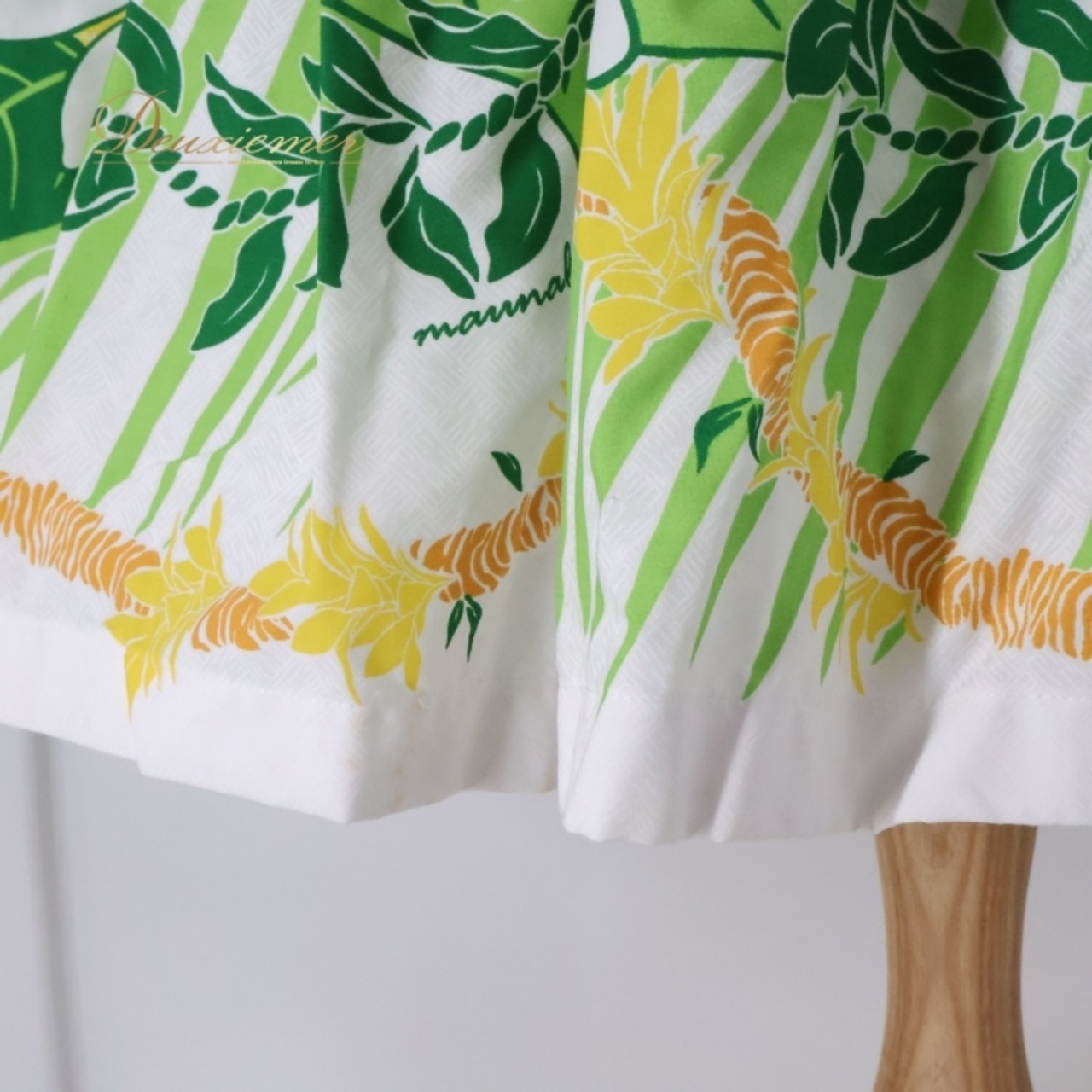 フラダンス 衣装 パウスカート ホワイト系 エムエムジェイ 日本製 ティアレ柄 ハワイアンプリント アロハ フラ ダンス レッスン 練習 花柄 植物柄 さわやか 華やか 鮮やか かわいい おしゃれ 上品 シングル スカート グリーン系 イエロー系 オレンジ系 白 緑 黄緑 黄 橙 リゾート 女性用 かわいらしい