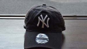NEW ERA × MOMA キャップ