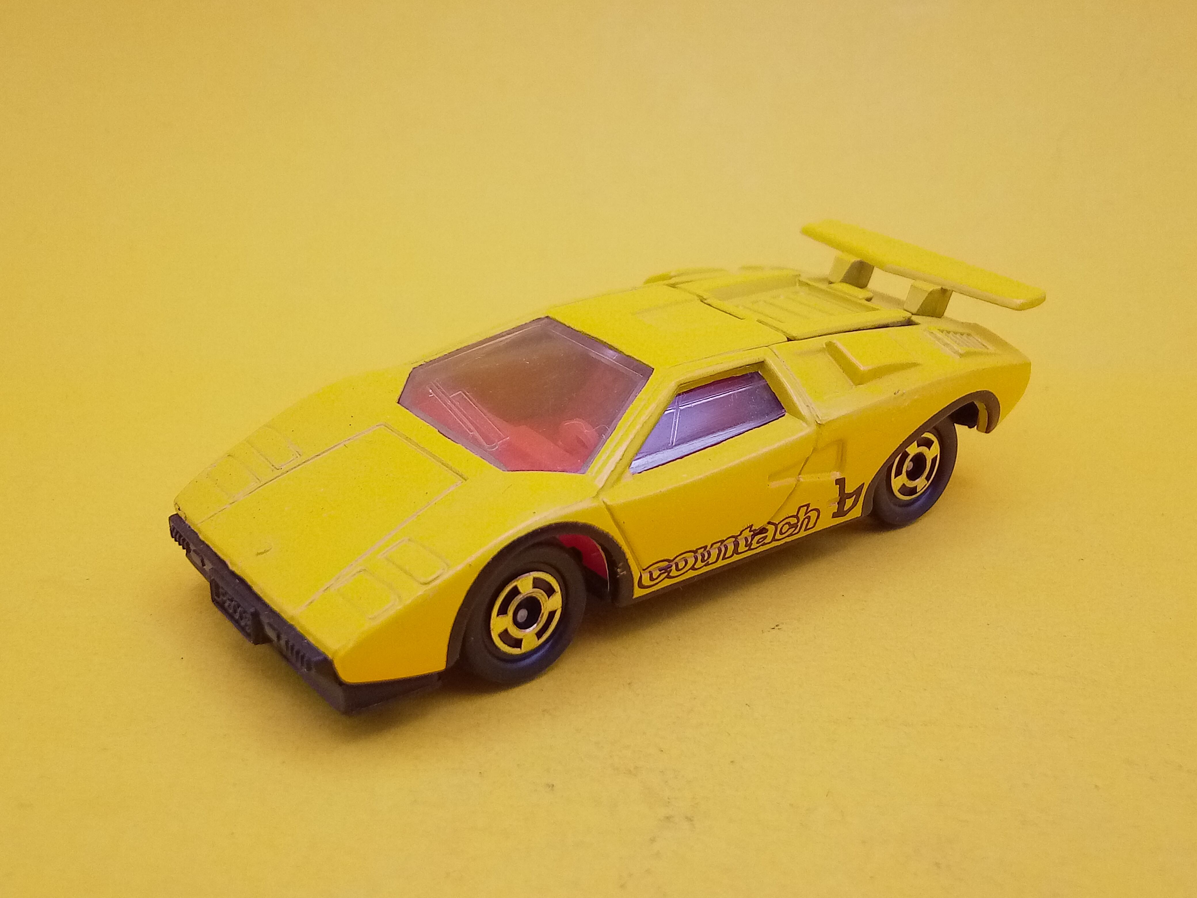 トミカ 外国車シリーズ F50 ランボルギーニ カウンタック LP500S 日本 