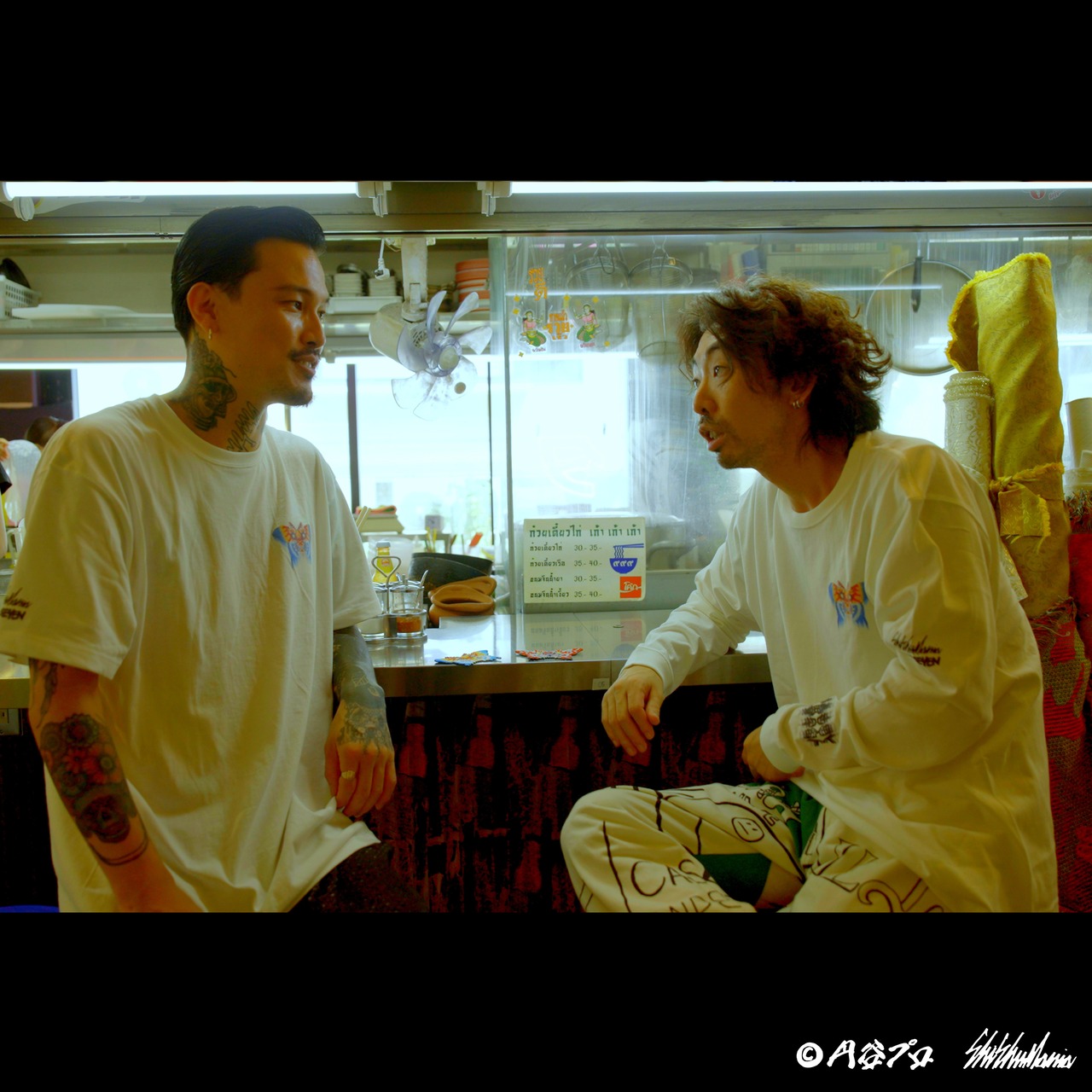 蛾虎ふわふわラグマット