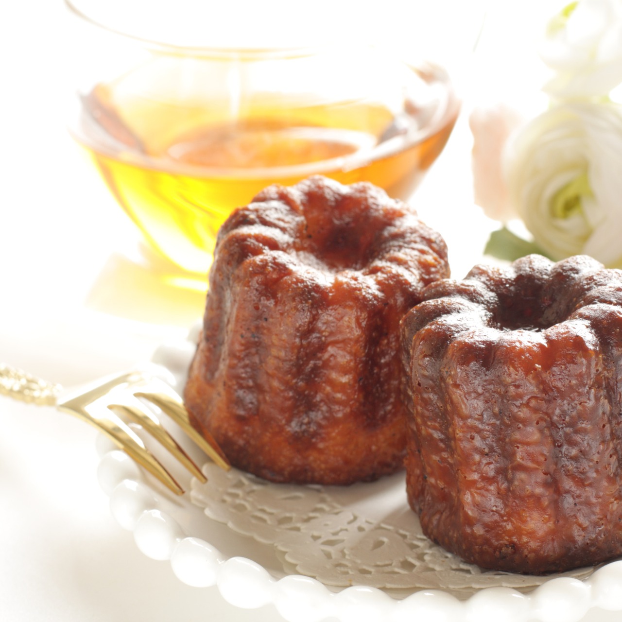 ランス産 冷凍 正統で伝統的なクラシック カヌレ ド ボルドー Frozen Classic Canele – Authentic Traditional French Pastry Bordeaux recipe (60g 6個)
