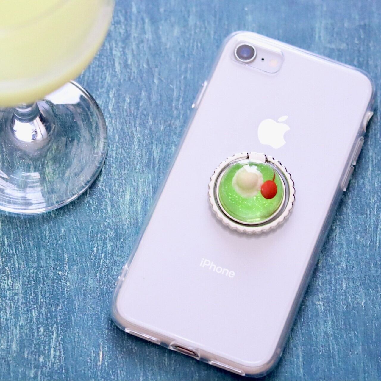 しゅわしゅわクリームソーダのスマホリング