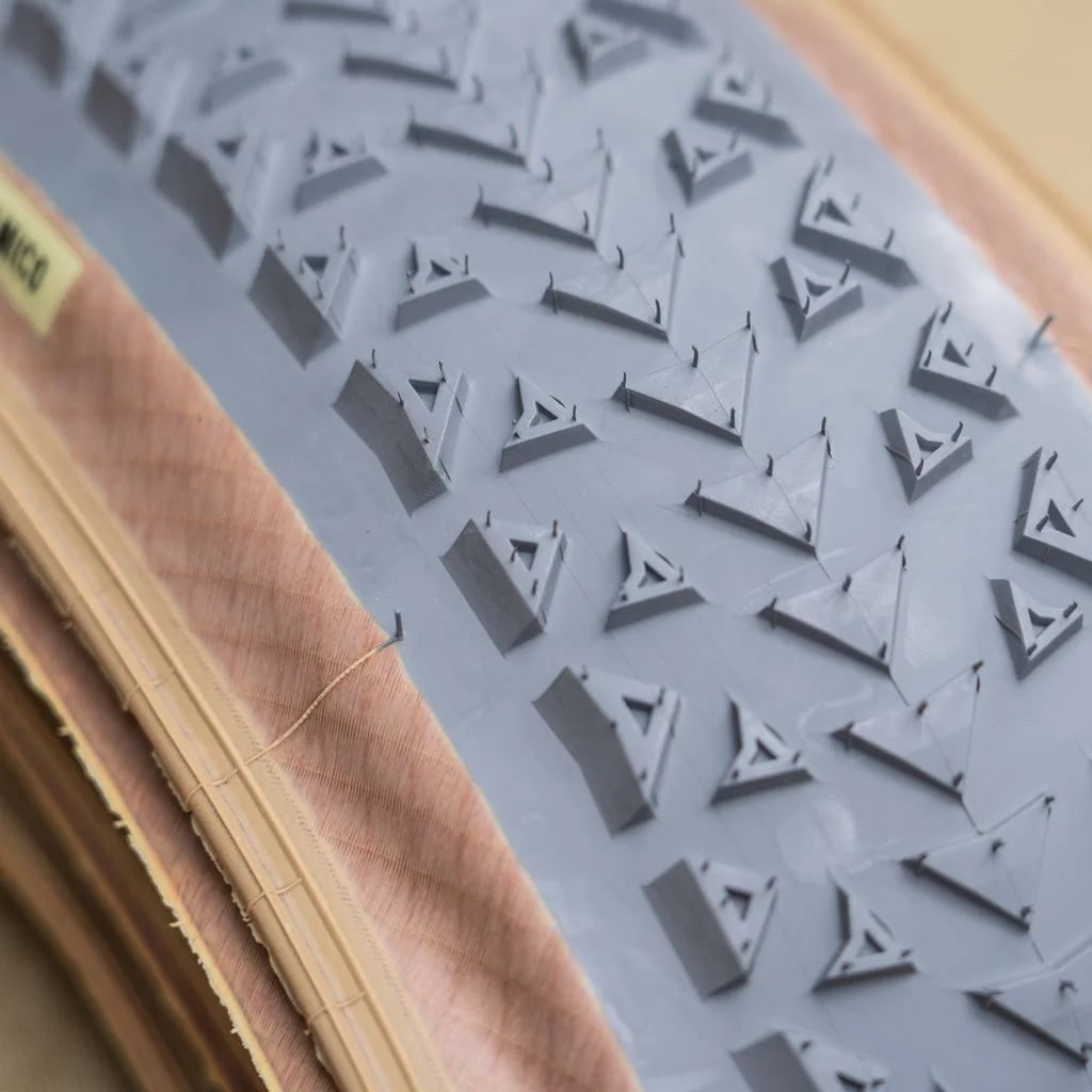 ULTRADYNAMICO Mars Raceタイヤ 27.5 2.3 2本 ULTRADYNAMICO】MARS