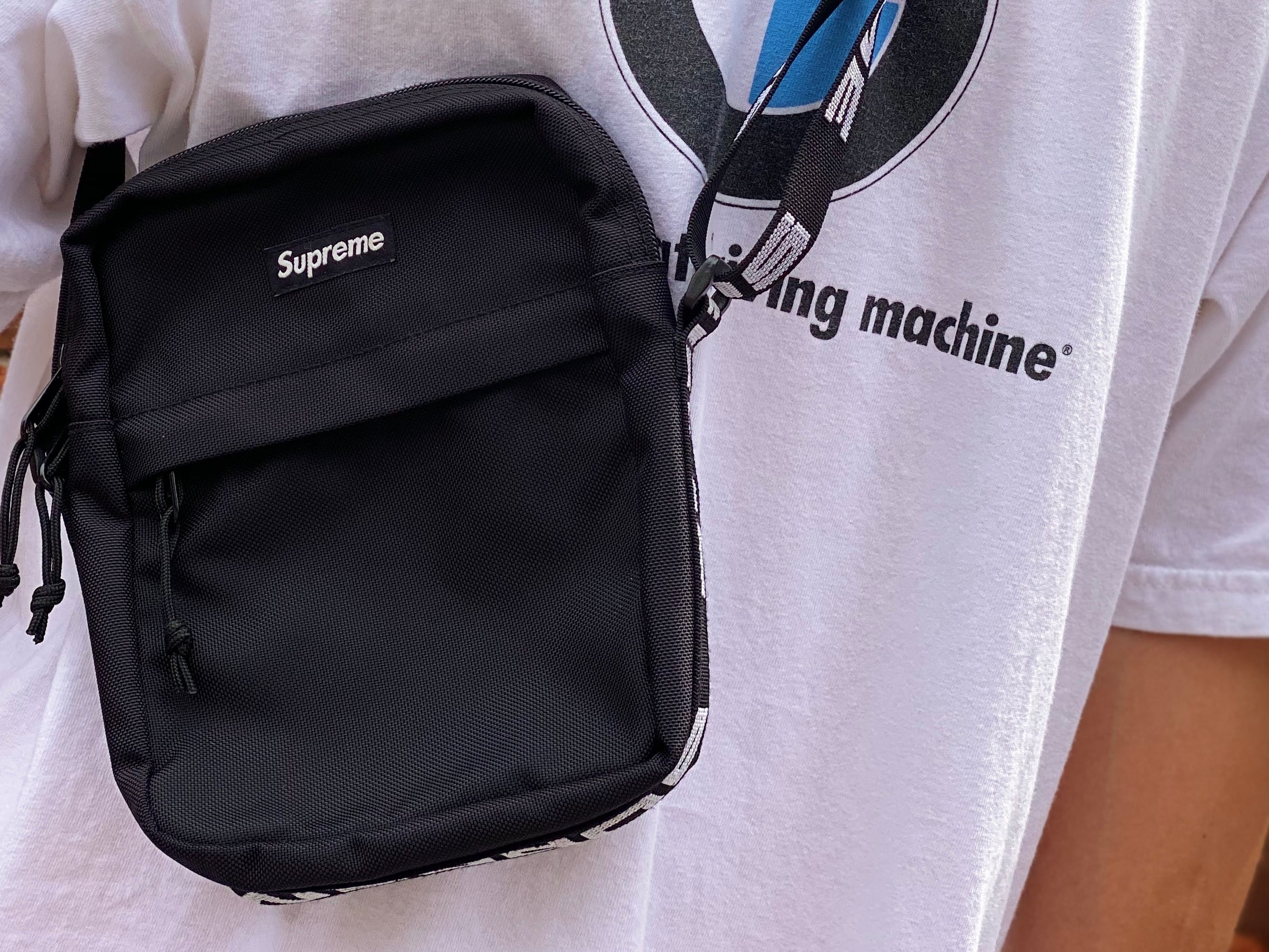 Supreme 18SS SHOULDER BAG BLACK 100JH7882 | BRAND BUYERS OSAKA 
