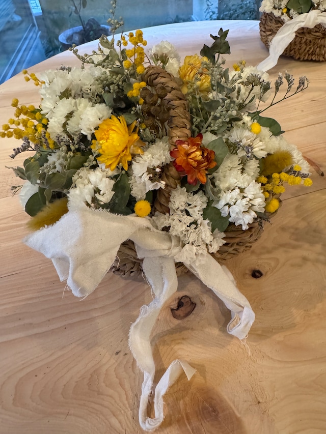 ちょこっとミモザの籠花