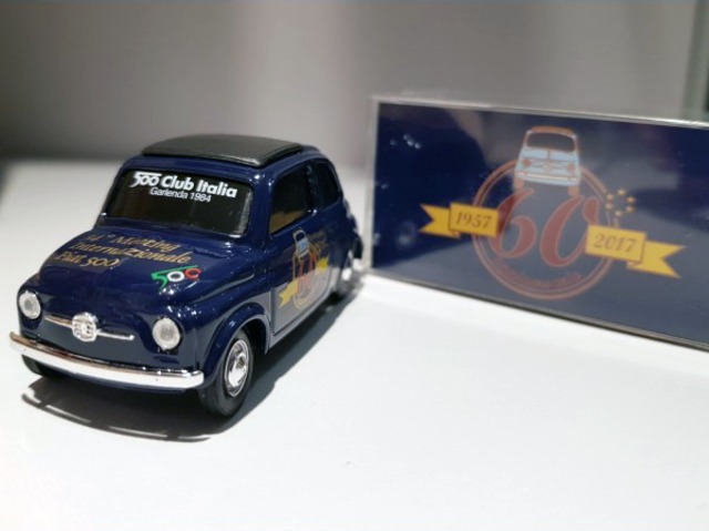 FIAT 500 CLUB ITALIA オリジナルミニカー 【1/43／ネイビー】