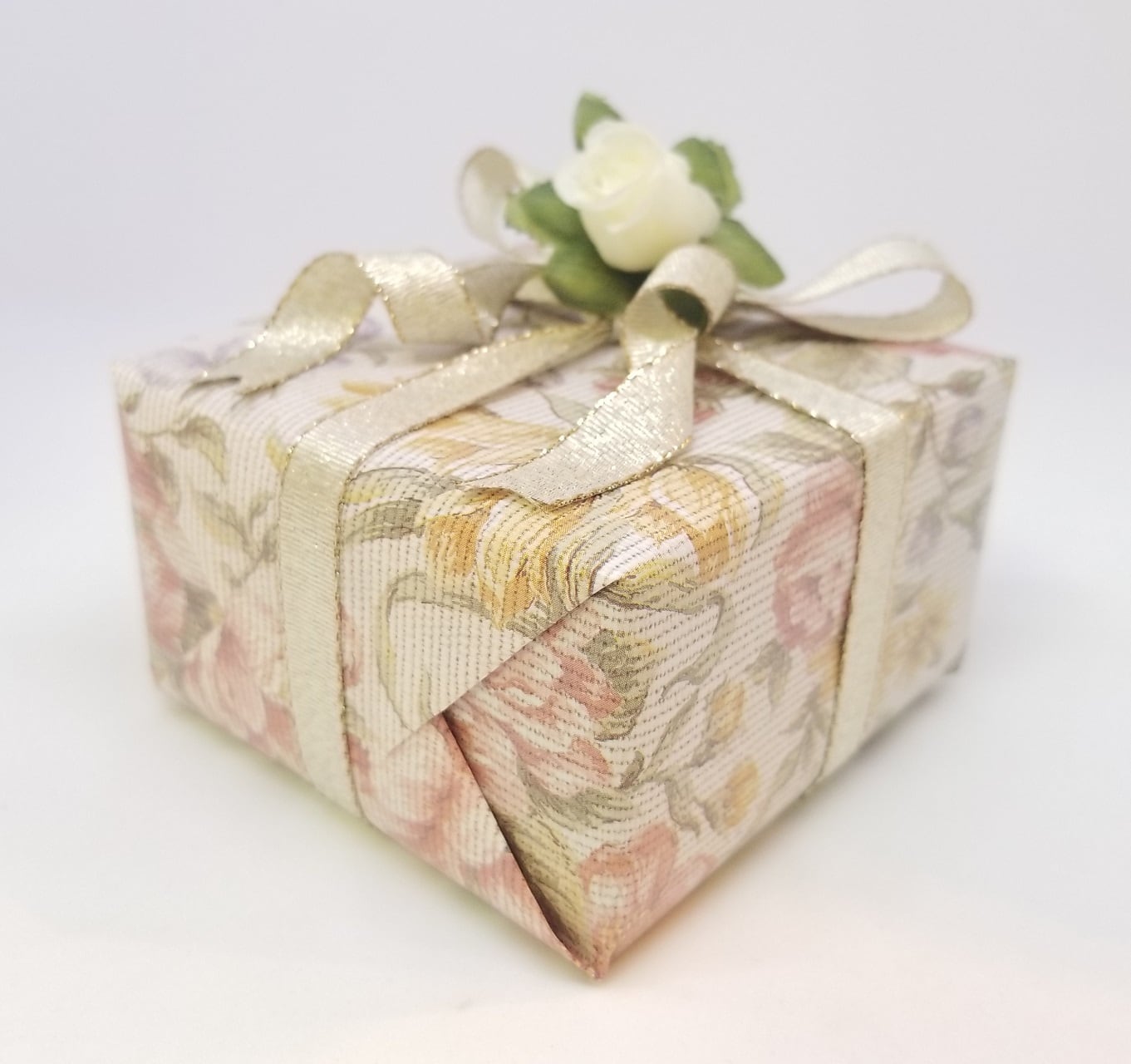 カメオ ジョヴァンニ・アヴェルサーノ氏作 | J.W.Opt'sYAMASHITA