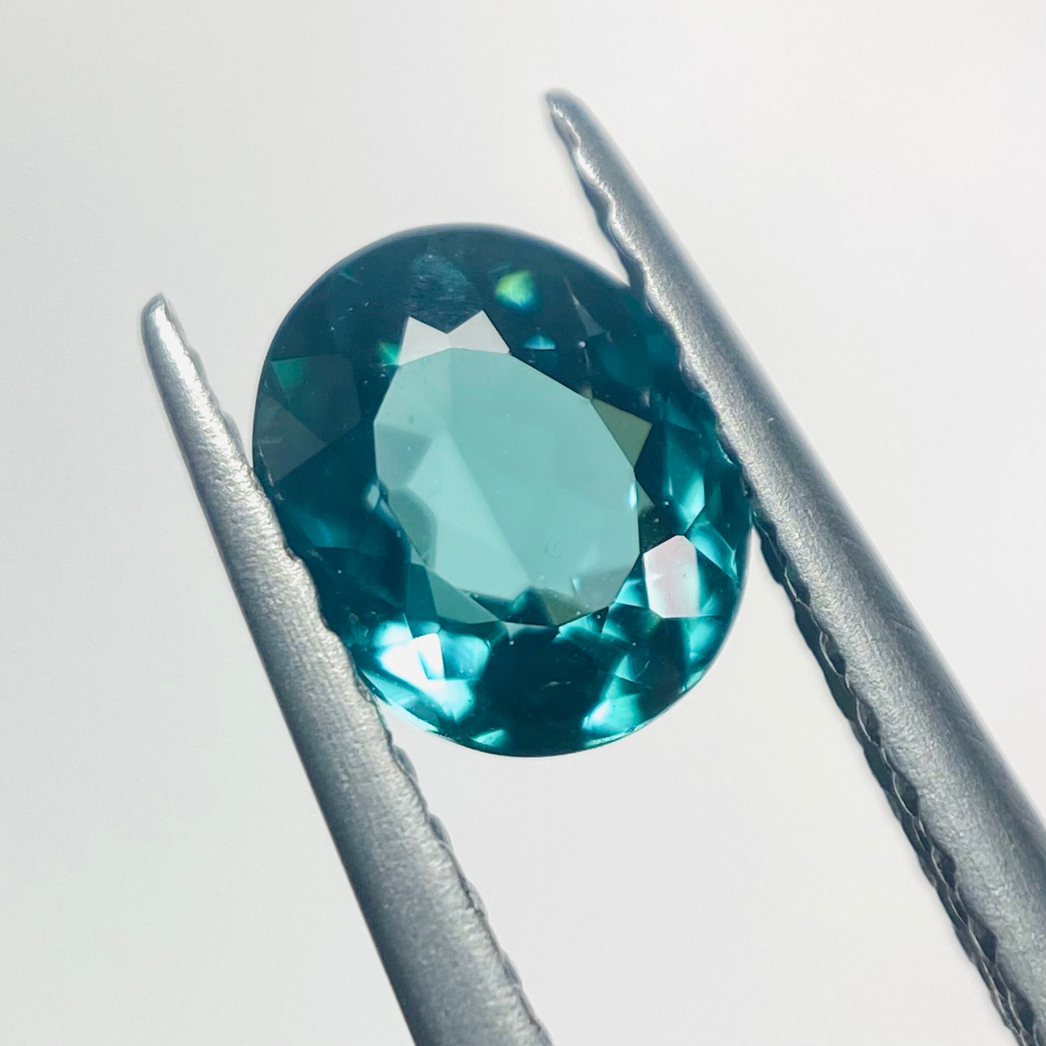 深さとネオン感が魅力なトルマリン