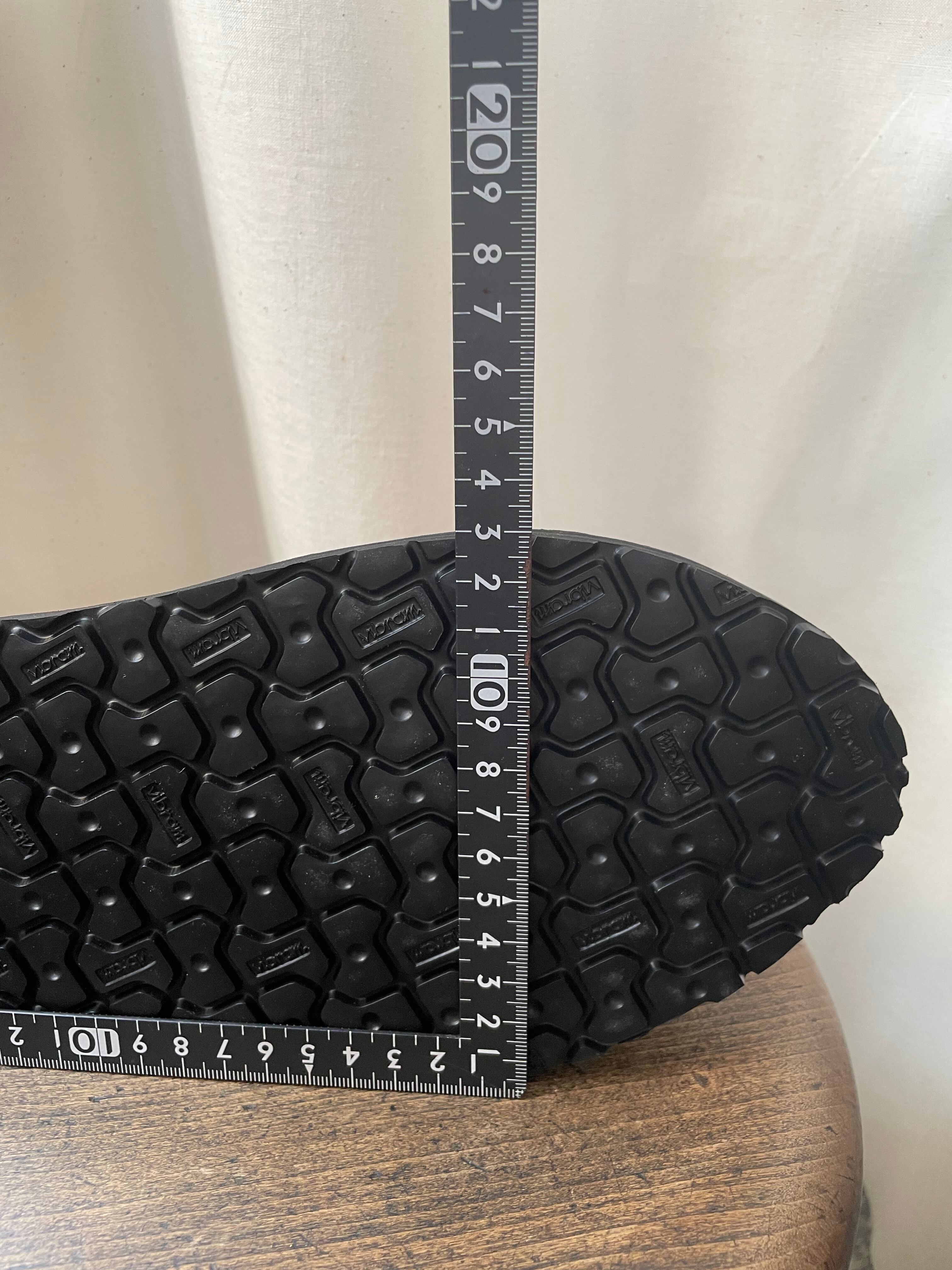 ハンドメイド レザーサンダル タッセル ヌメ革 本革 革サンダル 26.5cm