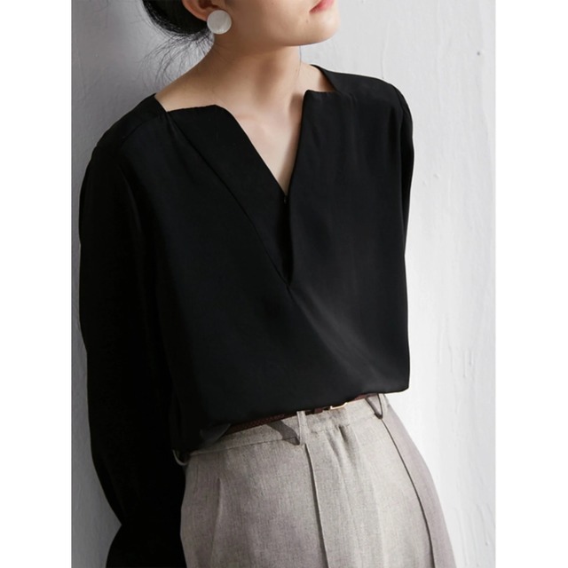 【専用】design neck tops 00196
