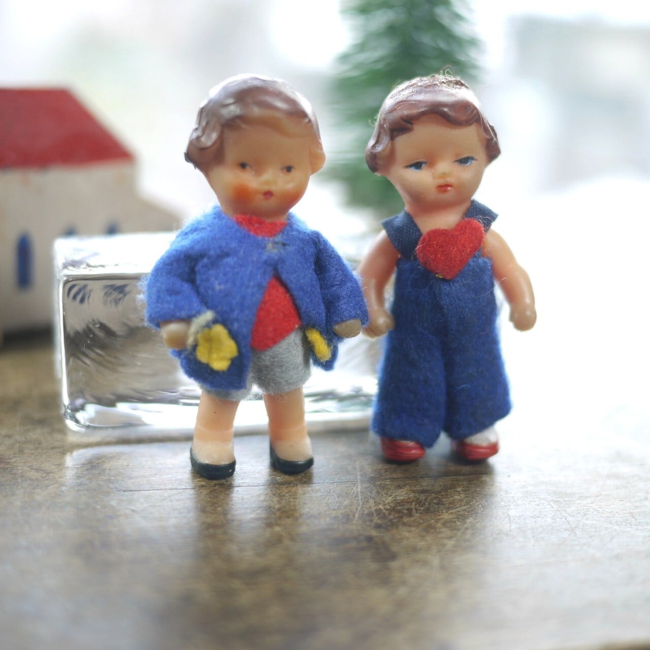 青い洋服の子供たち ARIドール ドイツ