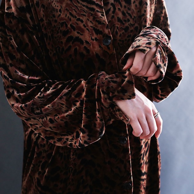 leopard pattern l/s velour mao collar shirt
